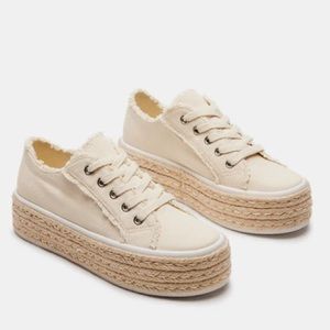 BUNGALOW Beige Lace-Up Platform Sneaker STEVE MADDEN